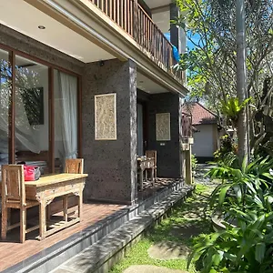3* Гостевой дом Santosha Place